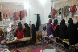 استان سمنان  11 هزار قالیباف دارد/فرش ظرفیتی برای صادرات 